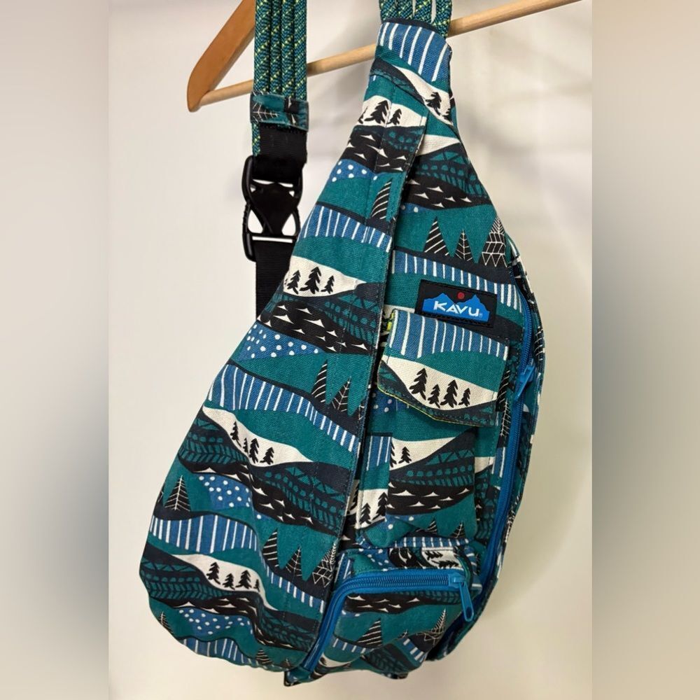 KAVU Teal Patterned Rope Bag excellent condition